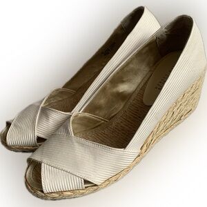 Ralph Lauren Cecilia Satin Stripe like new Wedge Heels, cream, Peep Toe | 8